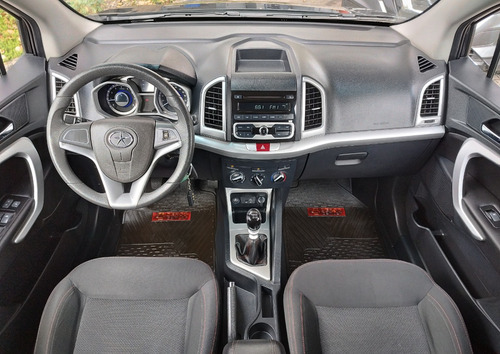 Imagen 5 de 25 de Jac S3 Full 6mt 1.5