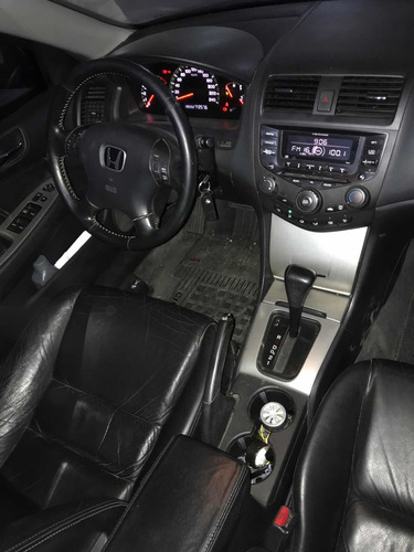 Imagem 12 de 13 de Honda Accord 2005 3.0 V6 Ex 4p