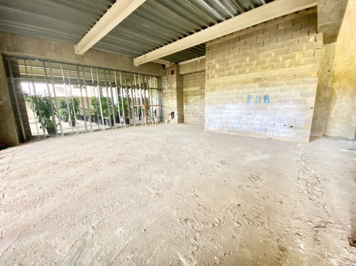 Imagen 4 de 6 de Se Alquila Local Comercial 180m² En Cerro Verde