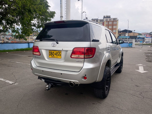 Toyota Fortuner 4.0 Sr5