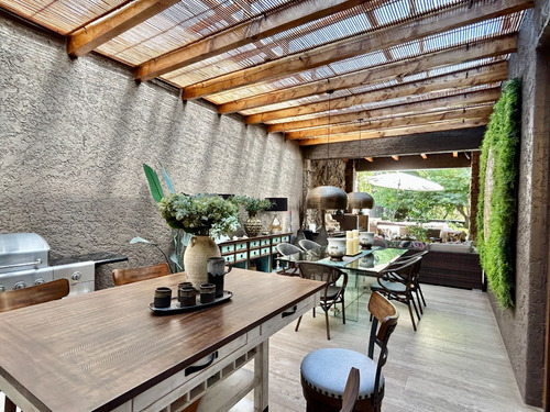 Condominio / Exclusiva Y Amplia Casa