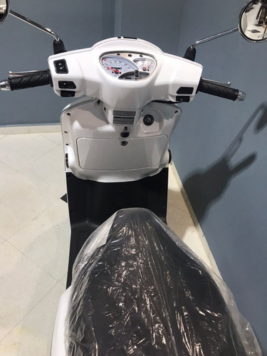 Imagen 11 de 16 de Scooter Kymco Like 125 Blanca 0km 2023