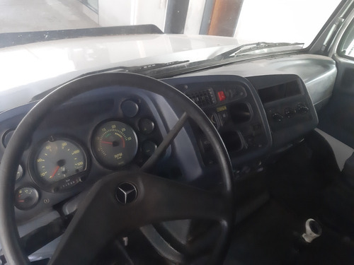 Mercedes Benz 1624 Tractor 2011