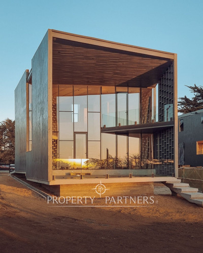 Pichilemu, Casa Nueva En Condominio Con Vista Al M...