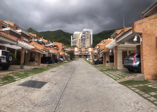 Imagen 2 de 22 de Townhouse De Lujo En Alquiler, Resd Monte Plata. Trigal Norte Valencia