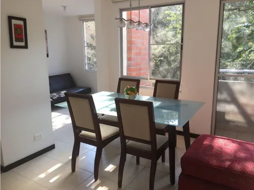 Venta De Apartamento De 65mt2 En El Bosque, Cali 10232.