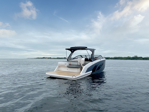 Lancha Triton Flyer 38 T-top || Zero ||