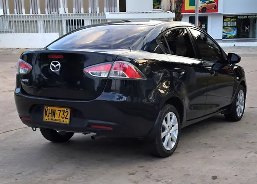 Mazda 2 Sedán 1.5 Aut. 2011