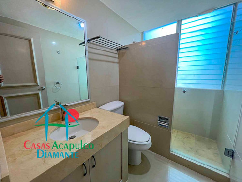 Cad Azálea Y Jazmín 1401 Y 1402. Terraza Con Vista Frontal Al Mar. En Condominio De Playa