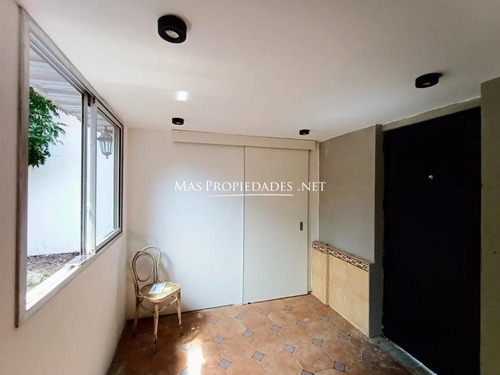 Imagen 8 de 18 de Casa En Venta De 5 Ambientes En Villa Luro