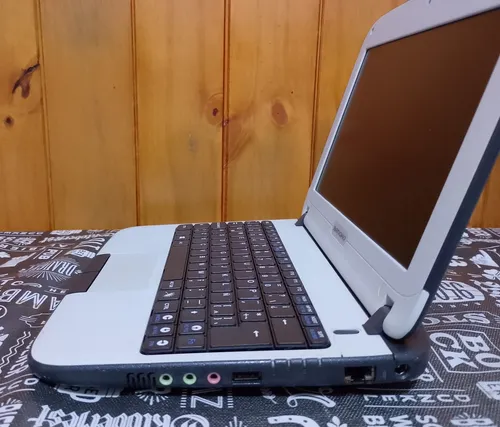 Netbook G4 / 2gb De Ram / Wifi / Camara / Office / Windows 7 (Usado)