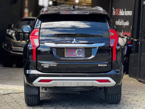 Mitsubishi Montero 2.5 215 hp Takai