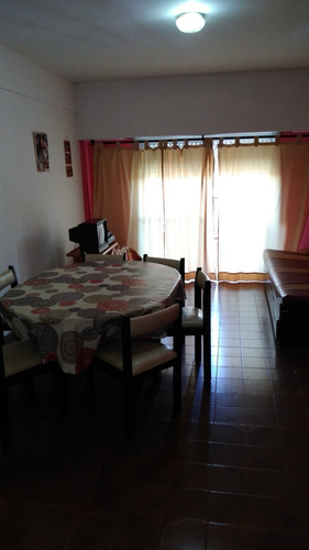 Imagen 5 de 12 de Vendo Departamento Al Frente 3 Amb Con Terraza