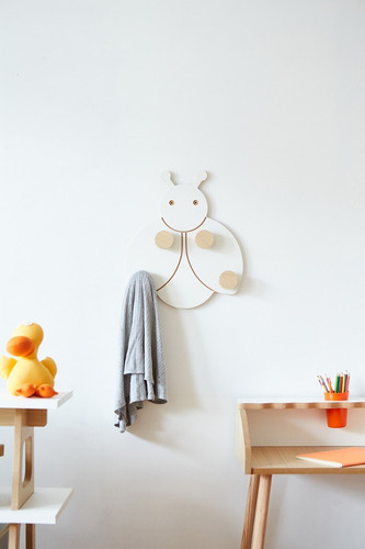 Perchero De Pared Vaquita De San Antonio Escandinavo Nordico