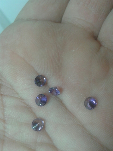 66 Se Vende Zircon Redondo Facetada De Color Amatista Origi.