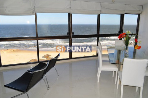 Imagen 2 de 5 de Frente Al Mar, Zona Brava