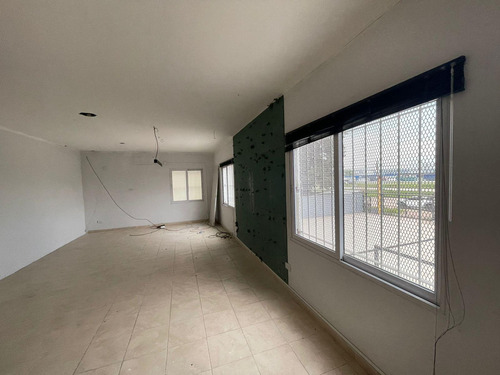 Galpón Comercial 682 M² S/ 1140 M² Lote - Gral. Rodriguez