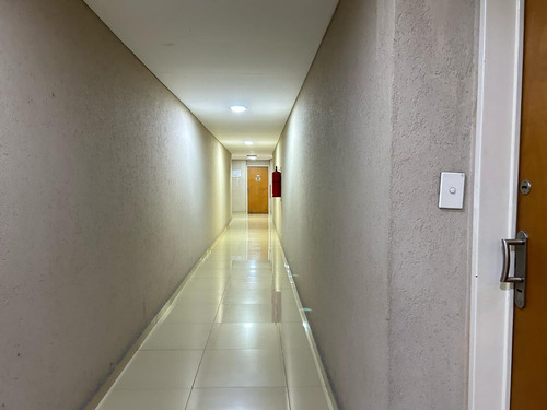 Oficina En Venta Con Renta - Edificio Polo I