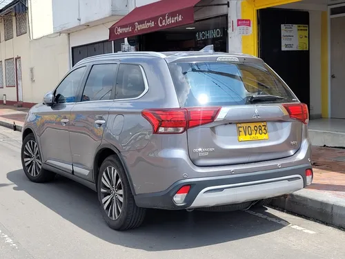 Mitsubishi Outlander 2.4 Kaiteki 4x4 automática