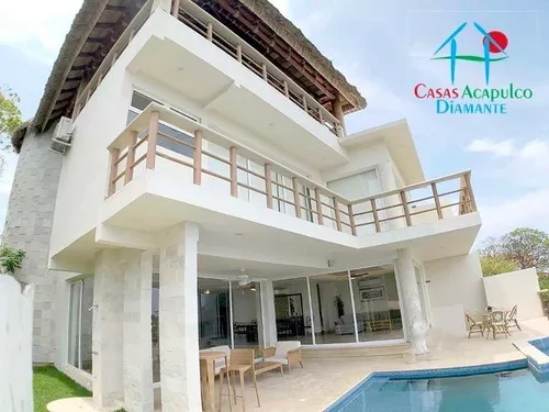 Casas en Venta en Real Diamante, Acapulco | Metros Cúbicos