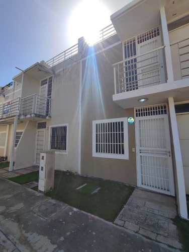 Imagen 6 de 30 de Impecable Town House En Venta En Res. Villas Santorini