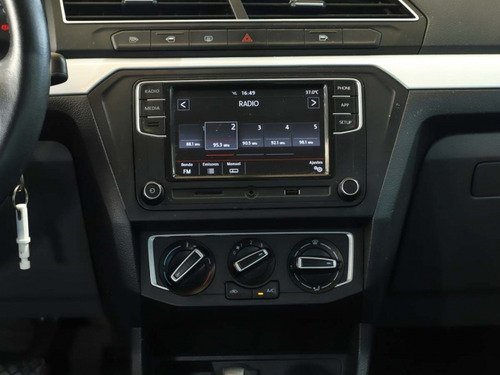Volkswagen Voyage 1.6 2021