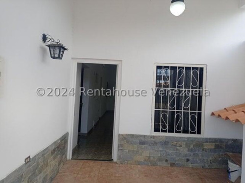 Milagros Inmuebles Casa Alquiler Cabudare Lara Av Intercomunal Barquisimeto Acarigua La Hacienda Economica Residencial Economico Código Inmobiliaria Rent-a-house  25-5176