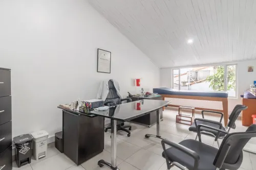 Casa En Venta En San Patricio. Cod V8698