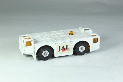 Tomica - Jal B-747 Towing Tractor #1 - Japan