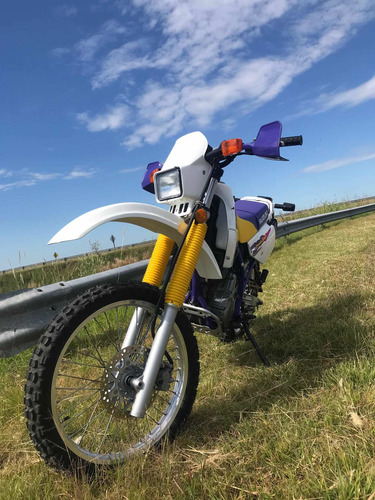 Imagen 2 de 16 de Suzuki 350 Se