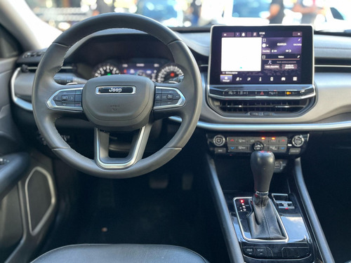 Jeep Compass LONG. T270 1.3 TB 4x2 Flex Aut.