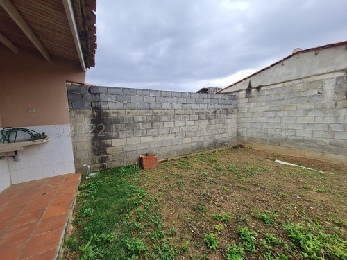 Imagen 19 de 30 de Casa En Venta En La Piedad Cabudare Lara, Conjunto Privado Con Vigilancia Las 24 Horas Del Dia, Numero De Contacto Teléfono: (0.4.2.4.5.9.3.7.5.4.2), Rent-a-house Centro Occidente Mls Código: 22-24898