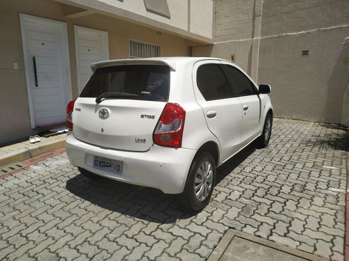 Toyota Etios Xs 1.3 Completo E Muito Econômico
