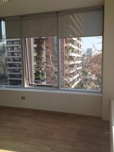Venta Moderna Oficina En Plaza Ñuñoa
