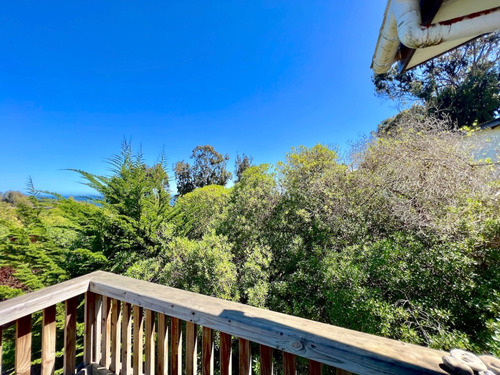 Venta De Interesante Casa A Pasos De Todo, Cachagua
