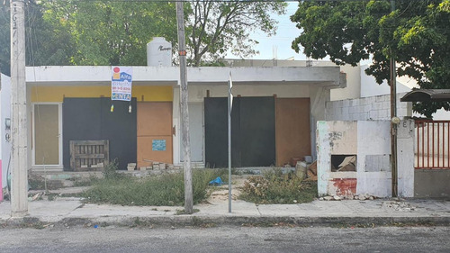 Local Comercial Sobre Correa Racho, Con Terreno Adicional Para Proyecto De Oficinas, 84m2