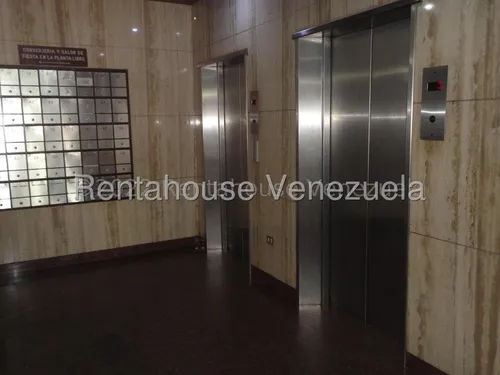 Km Apartamento En Alquiler En Los Palos Grandes, Distrito Metropolitano