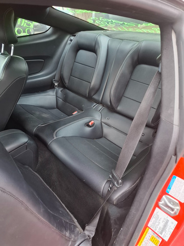 Ford Mustang 2.3 ecoboost T/A piel