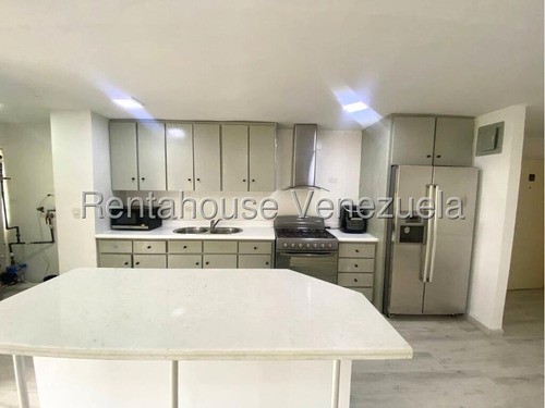 Apartamento Remodelado En Venta, Urb. La Tahona
