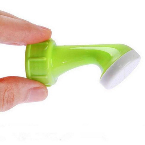 Imagem 2 de 7 de Bico Adaptador Regador Garrafa Pet Kit C/ 2 Bicos 2.2 Cm