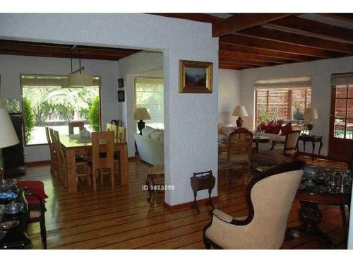 Excelente Casa De Construcción Sólida Estilo Chilena Pirque