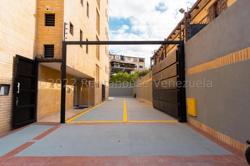 Edificio En Venta En Las Mercedes 22-22542 Yf