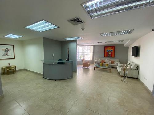 Oficina En Alquiler Equipada En Maracaibo Ml