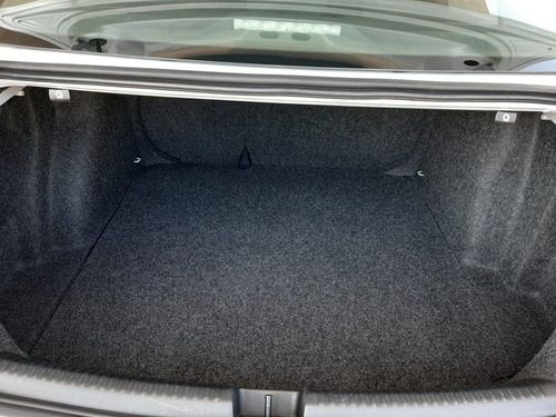 Imagen 13 de 15 de Volkswagen Jetta 2017 2.5 Trendline Mt