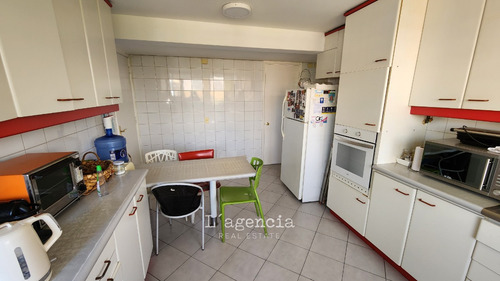 Piso Completo - Cg Los Leones - Vista Insuperable