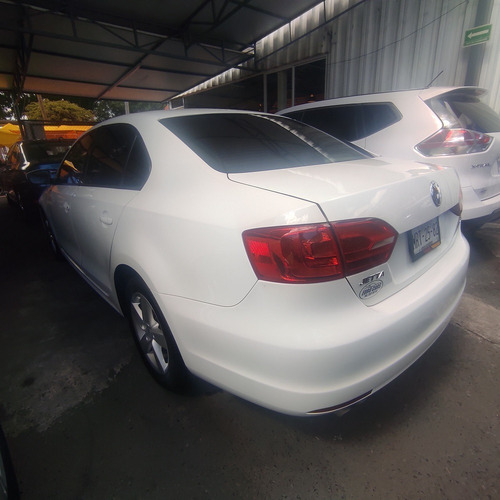 Imagen 4 de 14 de Volkswagen Jetta Mkvi Style Active 2013