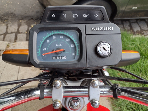 Suzuki Ax 100