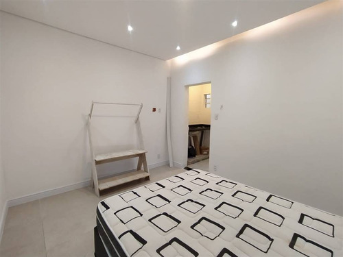 Imagem 9 de 15 de Apartamento, 1 Dorms Com 27 M² - Embaré - Santos - Ref.: Vs43 - Vs43
