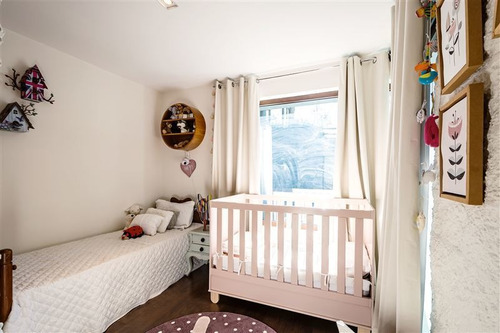 Casa En Venta De 5 Dorm. En Lo Barnechea