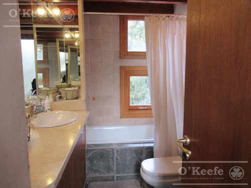 Imagen 20 de 30 de Casa En Venta Barrio Cerrado Antu Hue, Con Excelente Vista Al Lago En Bariloche